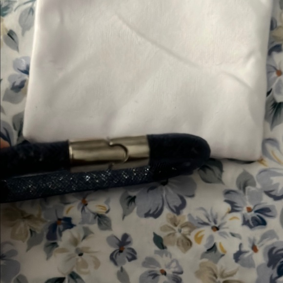 Swarovski Navy Blue Bracelet with Silver Clasp Nwots - Picture 3 of 4